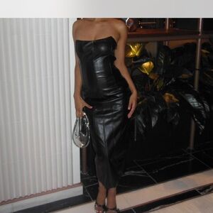 Elegant Black Strapless Leather Dress